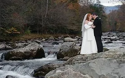 a couple getting married in the wintertime at Greenbrier